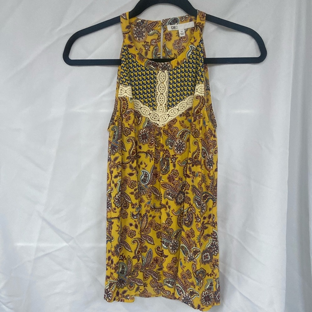 NWT DR2 crochet trim paisley halter tank